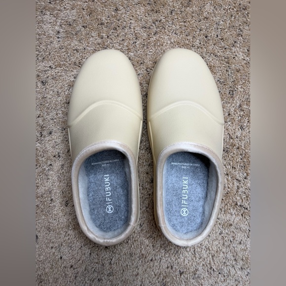 Fubuki Slip-On Clogs - Picture 3 of 3